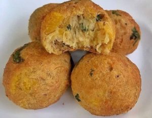 Bolinho de Mandioquinha e Frango