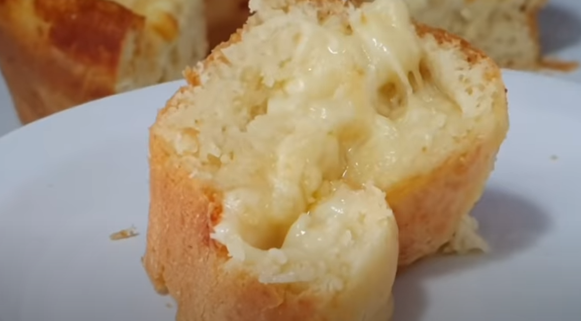 Bolo Salgado de Queijo